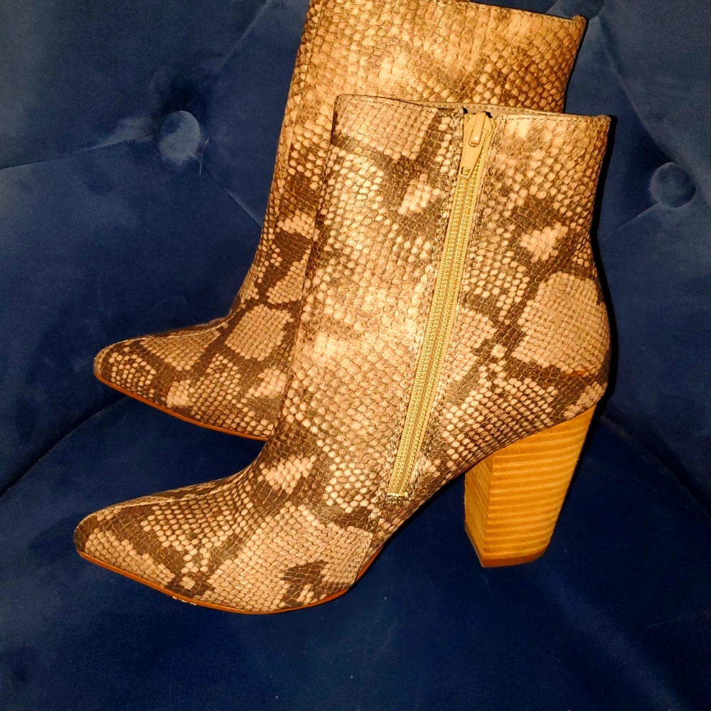 Carlos Santana Block Heeled Booties